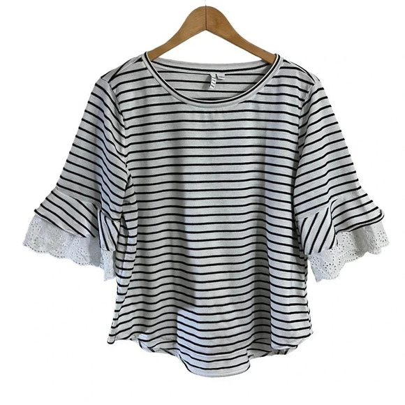 Elle Black and White Striped Blouse XL Textured Flared 3/4 Sleeves Eyelet Trim - Picture 1 of 12
